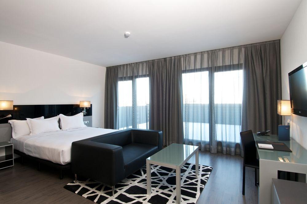 Ac Hotel Atocha By Marriott Madrid Luaran gambar