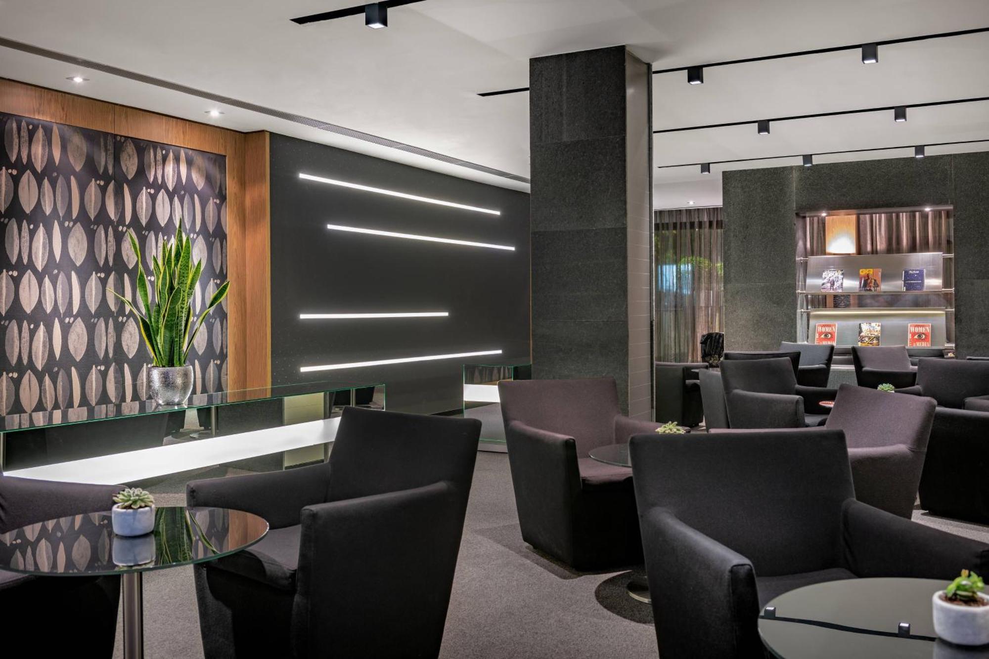 Ac Hotel Atocha By Marriott Madrid Luaran gambar