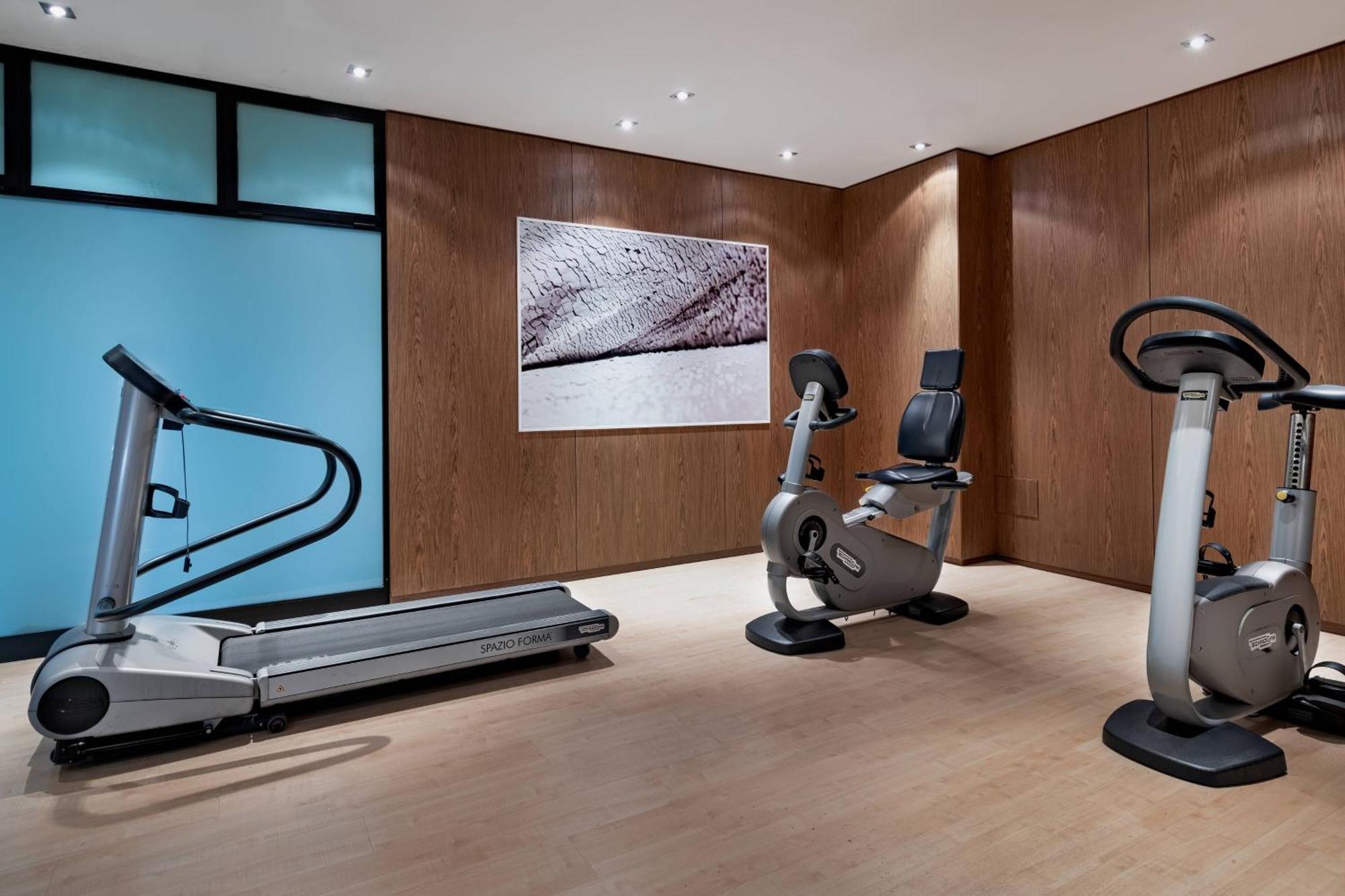 Ac Hotel Atocha By Marriott Madrid Luaran gambar