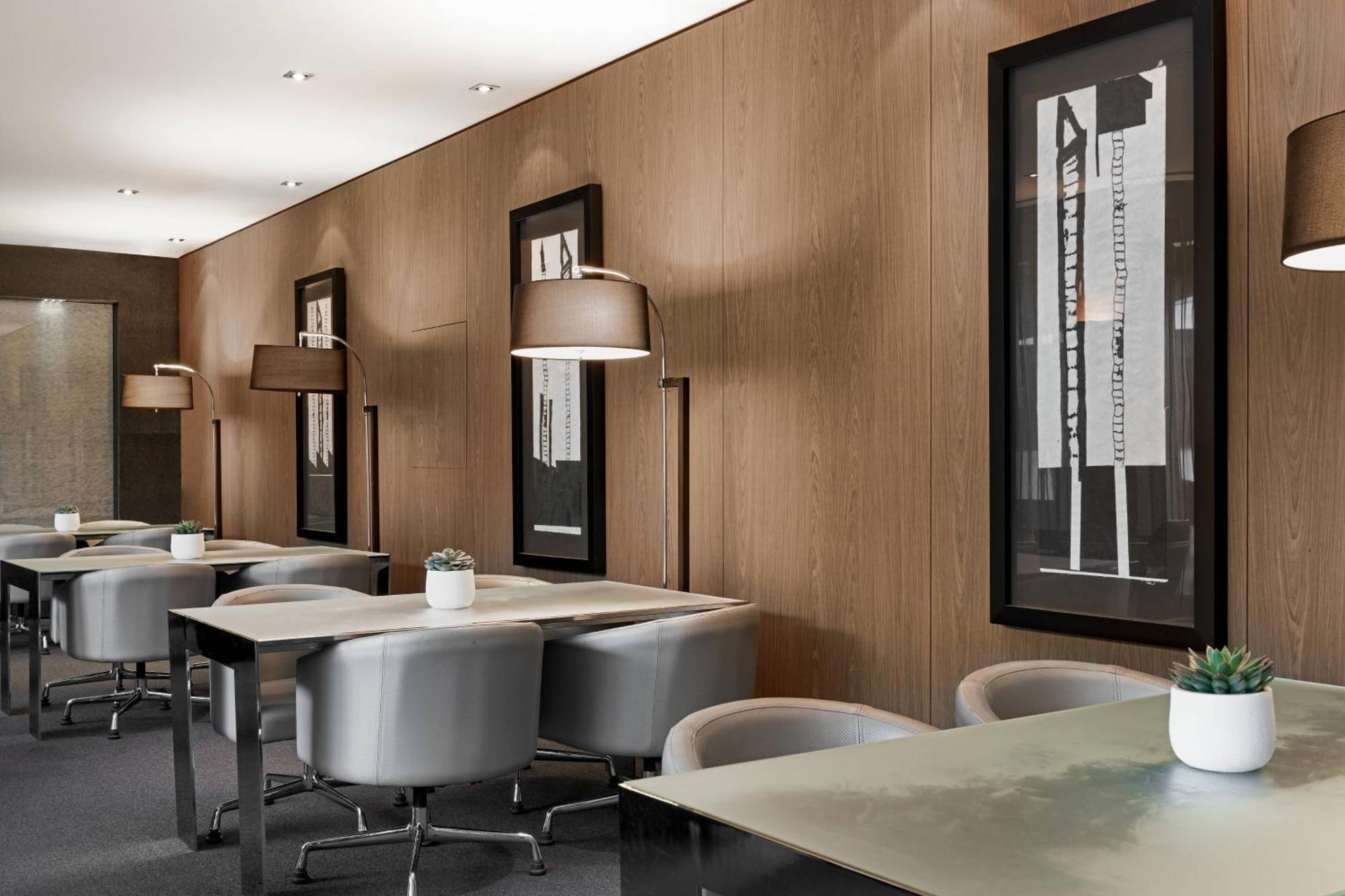 Ac Hotel Atocha By Marriott Madrid Luaran gambar