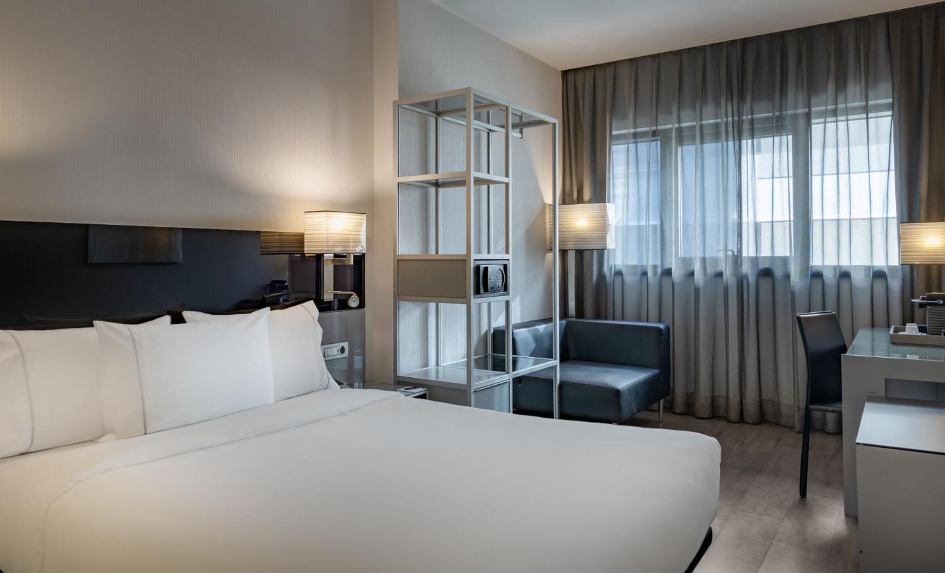 Ac Hotel Atocha By Marriott Madrid Luaran gambar